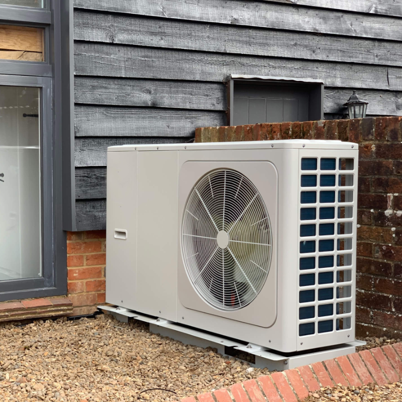 What size Curved bay radiator do I need for a Heat Pump System